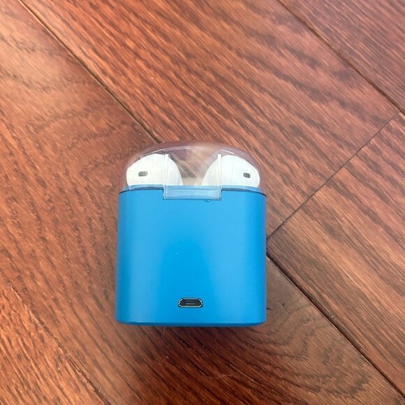 Detroit Lions Men's Bluetooth Ear Buds- NWOT- includes charging cord - Picture 3 of 4